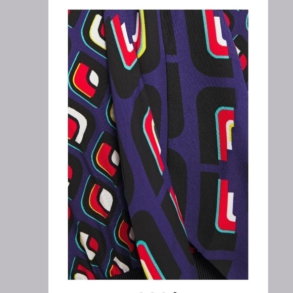 Alice+Olivia Karolina Blouson Sleeve Midi Dress in Mod Moon 2 - Picture 4 of 15